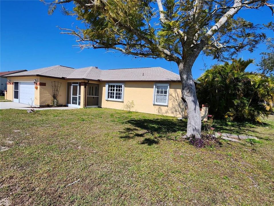 For Sale: $289,900 (3 beds, 2 baths, 1698 Square Feet)