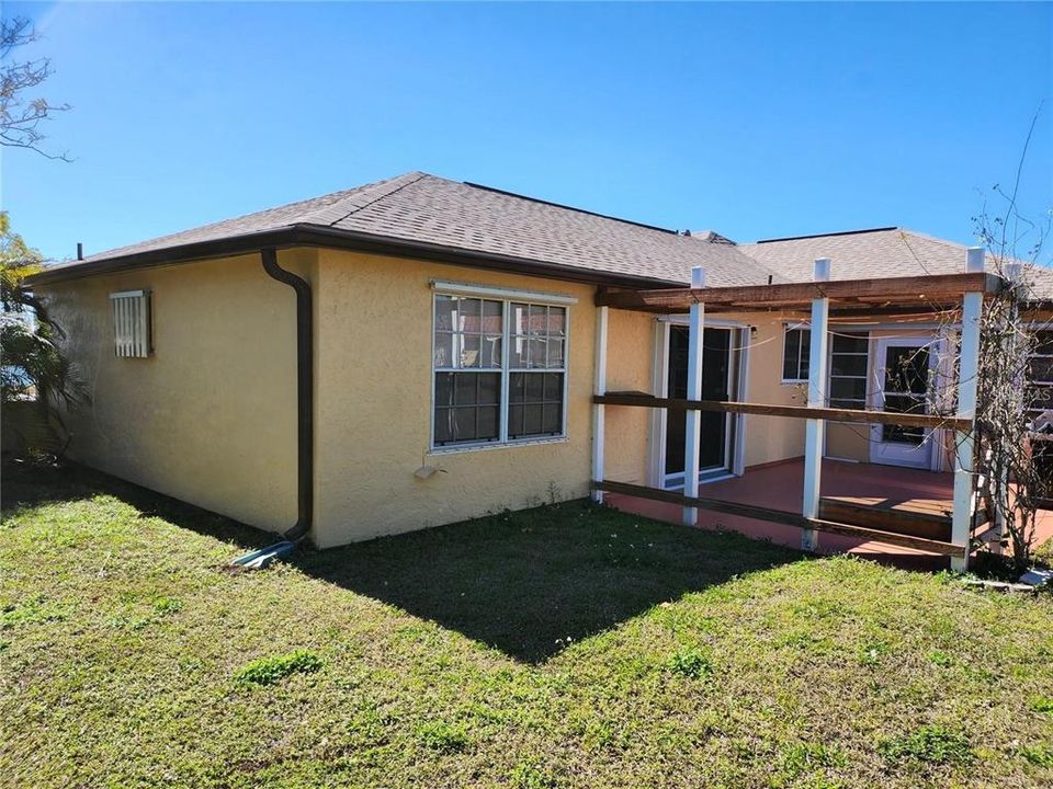 For Sale: $289,900 (3 beds, 2 baths, 1698 Square Feet)