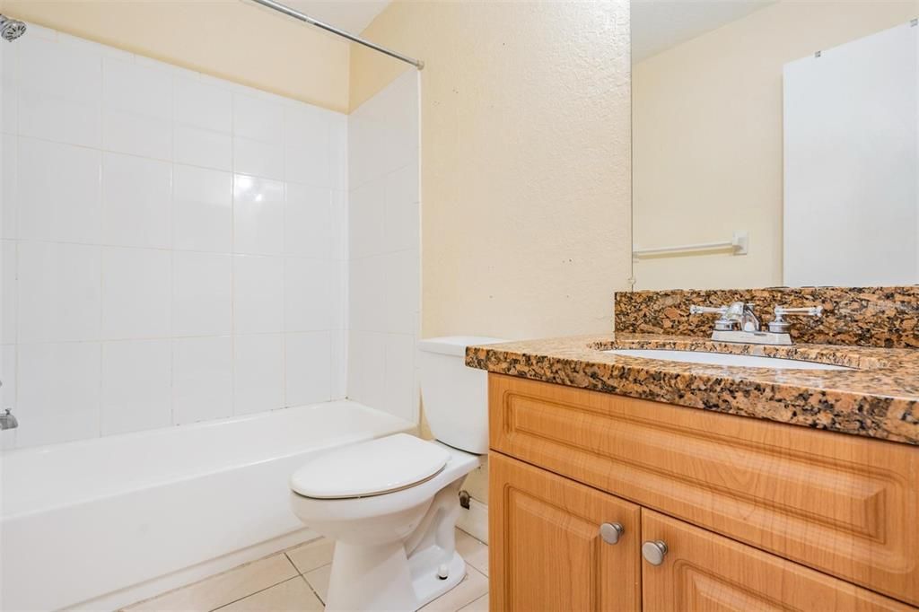 For Sale: $179,900 (1 beds, 1 baths, 644 Square Feet)