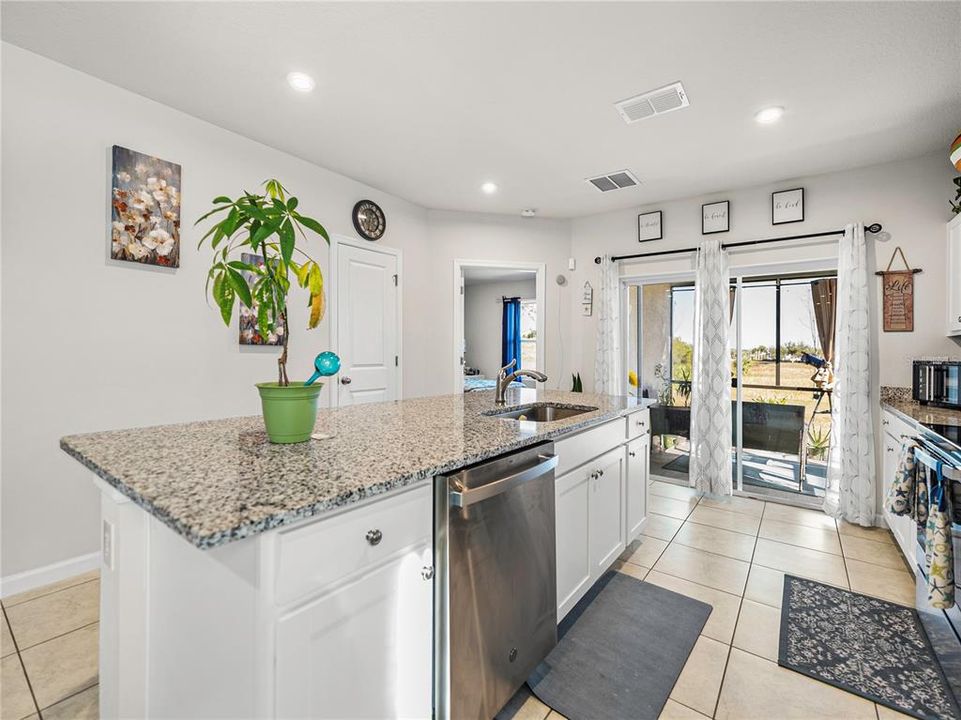 For Sale: $340,000 (3 beds, 2 baths, 1632 Square Feet)