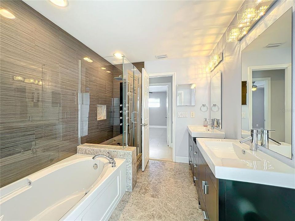 Guest Bathroom 3