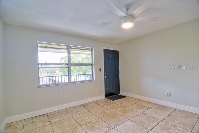 For Rent: $1,800 (1 beds, 1 baths, 500 Square Feet)