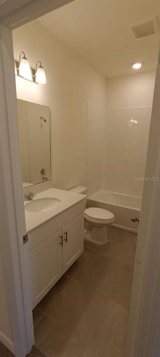 For Rent: $2,400 (3 beds, 2 baths, 1535 Square Feet)