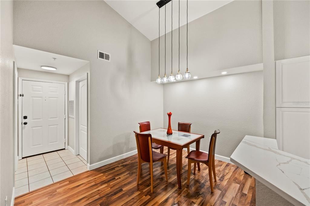 For Sale: $359,000 (2 beds, 2 baths, 1209 Square Feet)