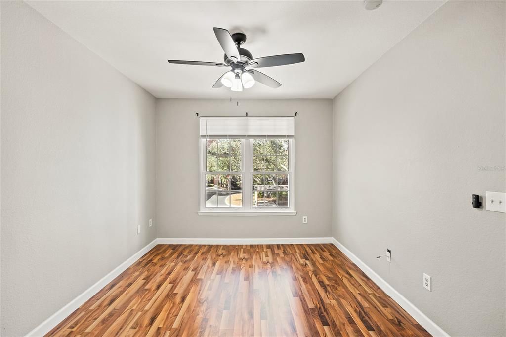 For Sale: $359,000 (2 beds, 2 baths, 1209 Square Feet)