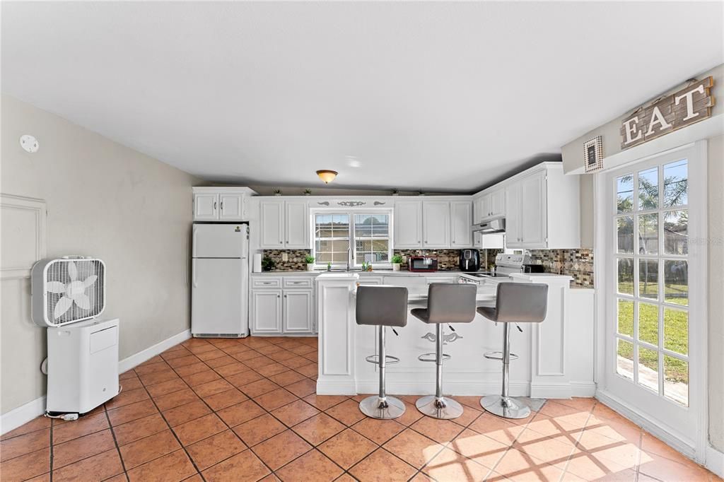 For Sale: $330,000 (4 beds, 2 baths, 1538 Square Feet)