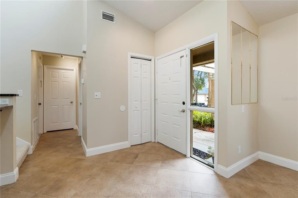 For Sale: $424,900 (2 beds, 2 baths, 1297 Square Feet)