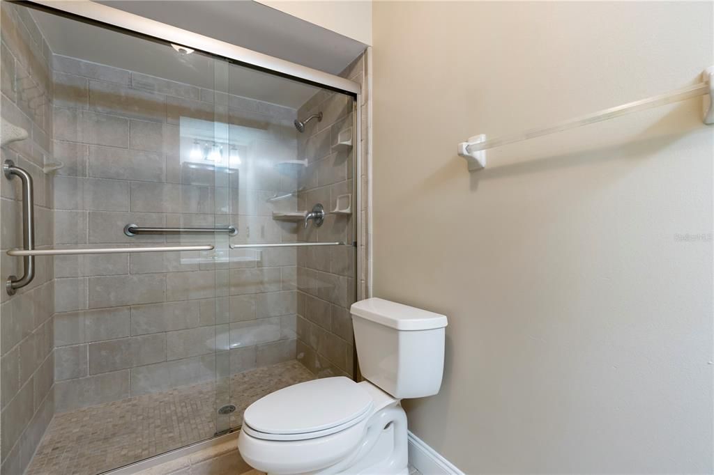 For Sale: $424,900 (2 beds, 2 baths, 1297 Square Feet)