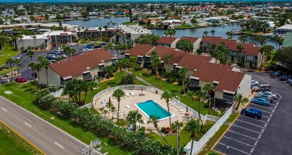 En Venta: $280,000 (2 camas, 2 baños, 1296 Pies cuadrados)