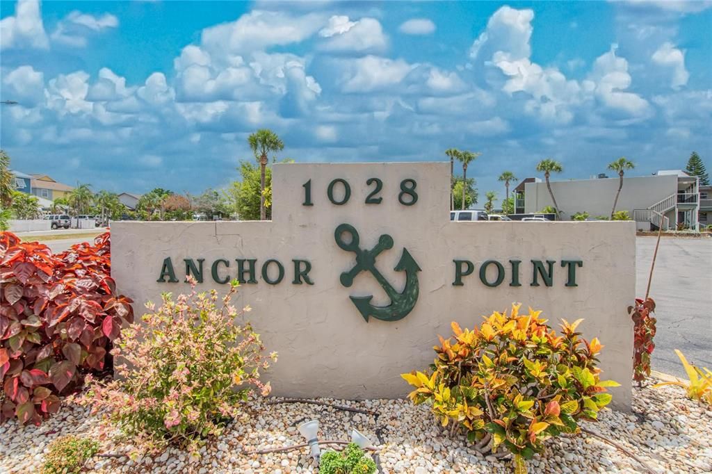 For Sale: $280,000 (2 beds, 2 baths, 1296 Square Feet)