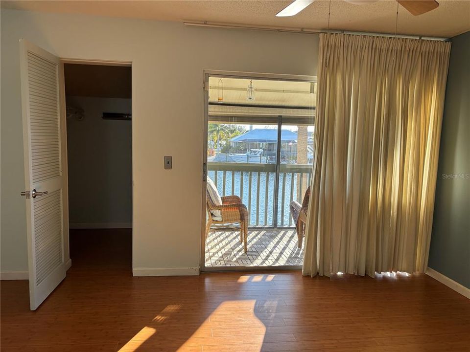 En Venta: $280,000 (2 camas, 2 baños, 1296 Pies cuadrados)