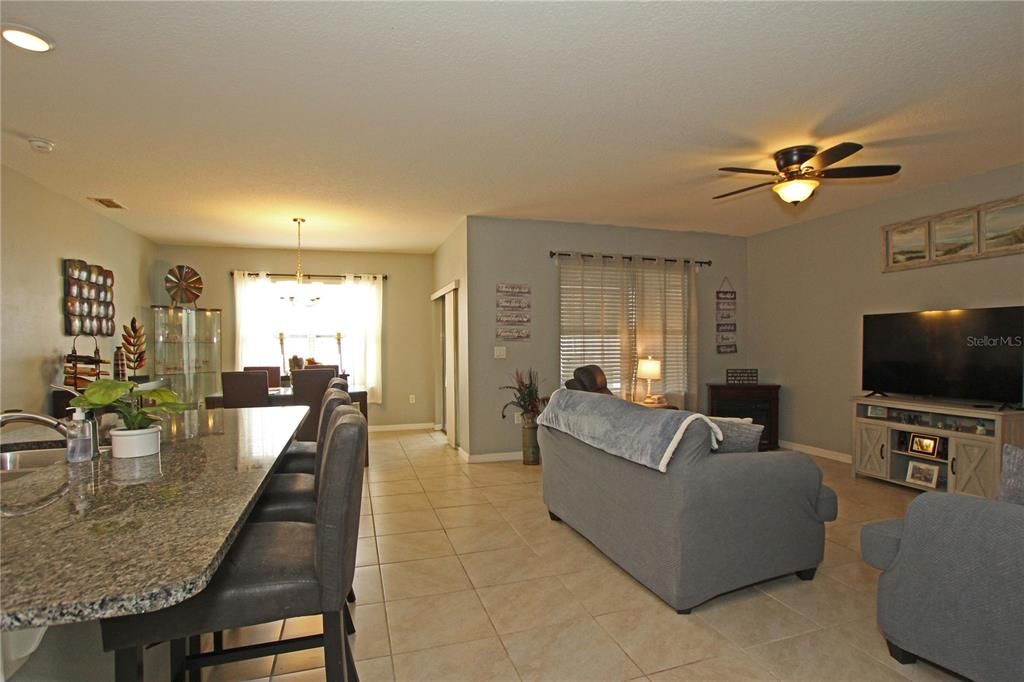 For Sale: $384,900 (3 beds, 2 baths, 1690 Square Feet)