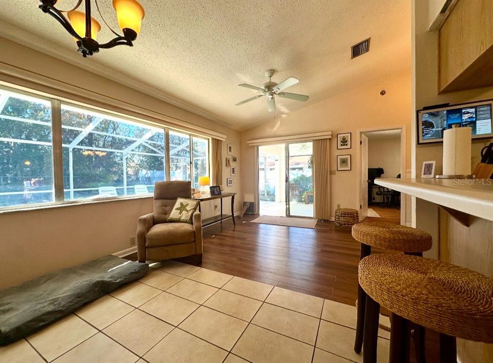 For Sale: $349,900 (2 beds, 2 baths, 1663 Square Feet)