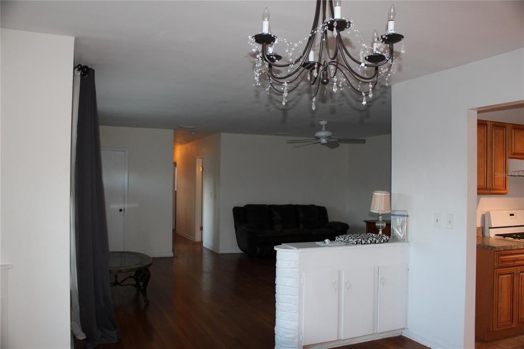 For Sale: $399,000 (3 beds, 1 baths, 1593 Square Feet)