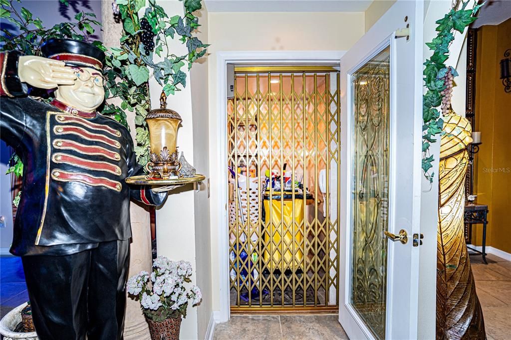 En Venta: $1,490,000 (8 camas, 7 baños, 7810 Pies cuadrados)