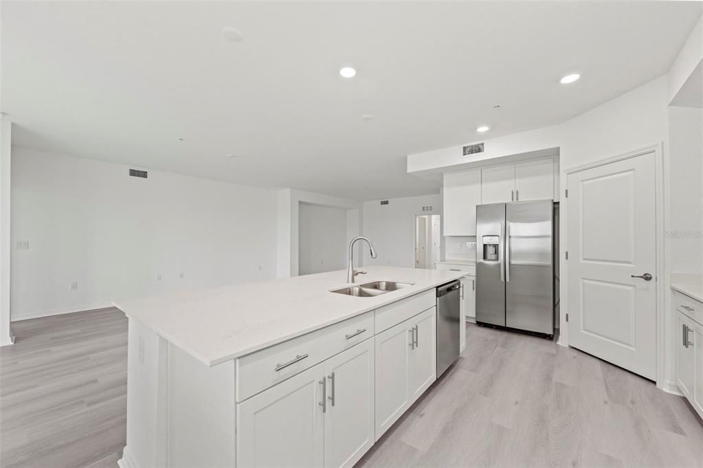 For Sale: $425,000 (3 beds, 2 baths, 1780 Square Feet)