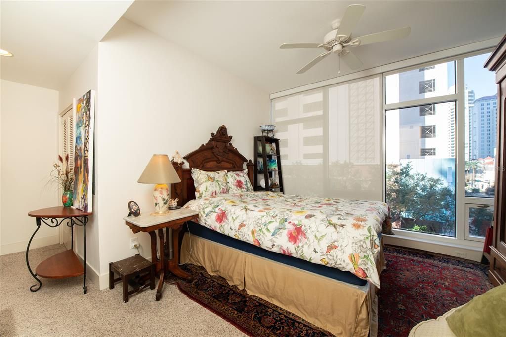 For Sale: $646,500 (1 beds, 1 baths, 875 Square Feet)