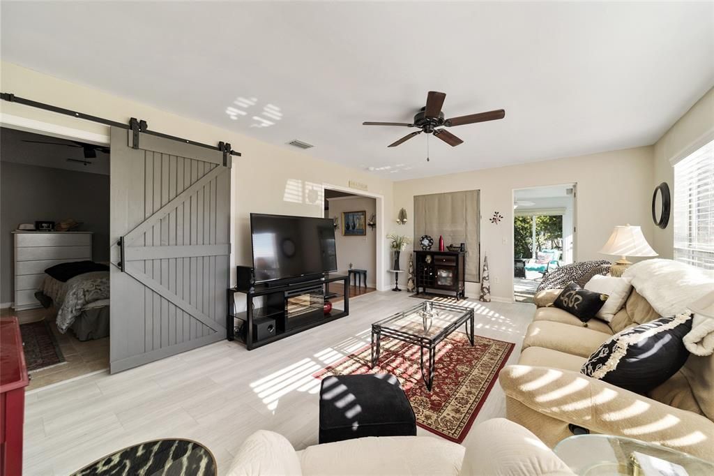 For Sale: $359,000 (3 beds, 2 baths, 1495 Square Feet)