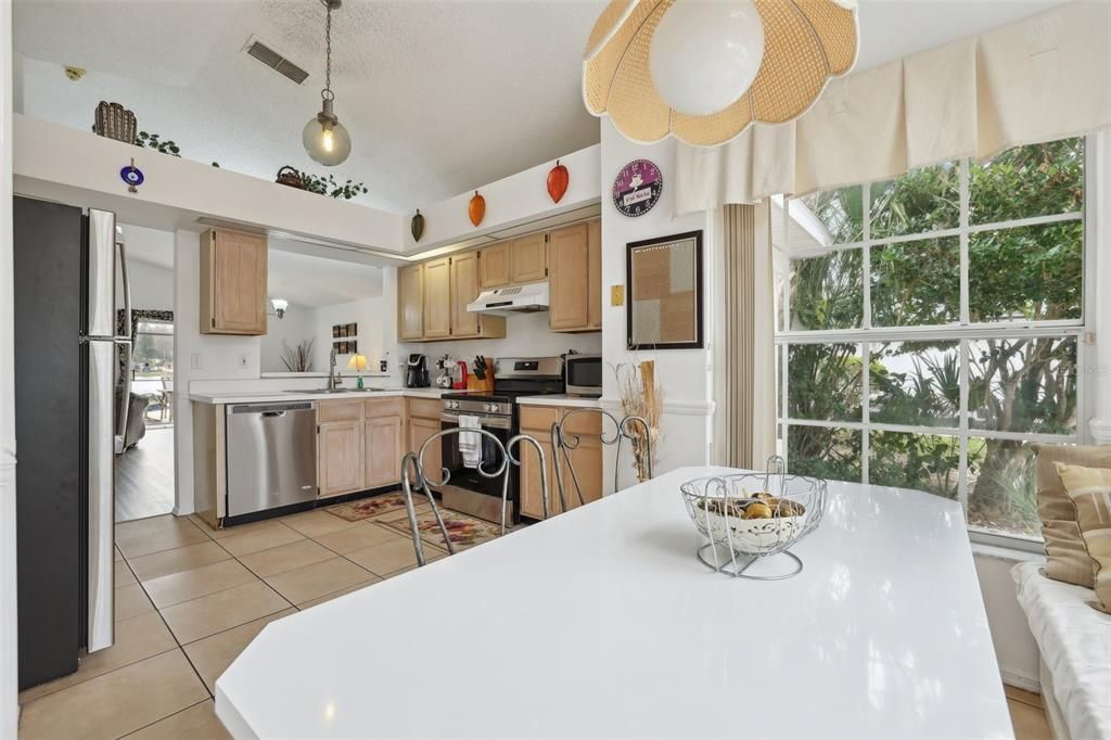 For Sale: $379,900 (3 beds, 2 baths, 1352 Square Feet)