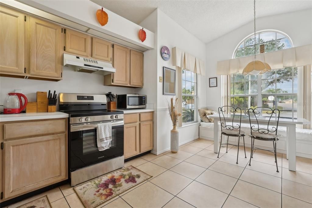 For Sale: $379,900 (3 beds, 2 baths, 1352 Square Feet)