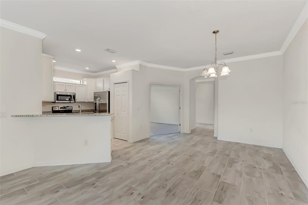 For Sale: $355,000 (2 beds, 2 baths, 1568 Square Feet)