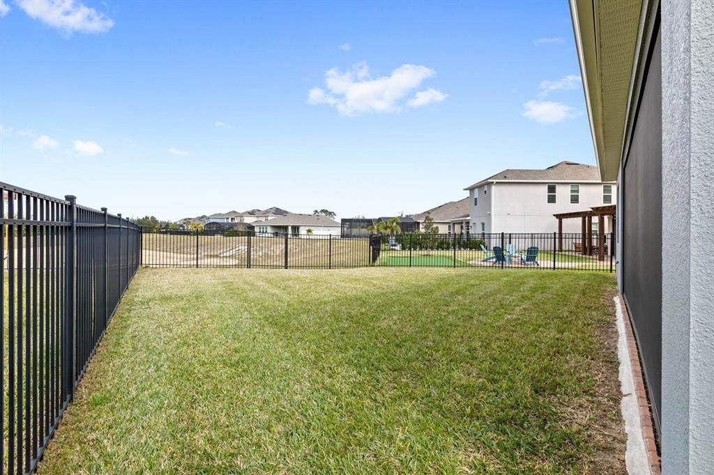 For Sale: $699,000 (4 beds, 3 baths, 2553 Square Feet)