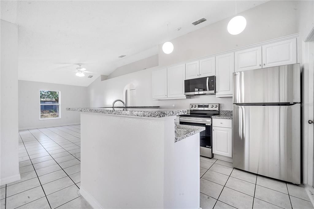 For Sale: $289,900 (3 beds, 2 baths, 1420 Square Feet)