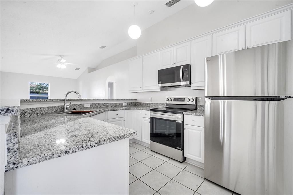 For Sale: $289,900 (3 beds, 2 baths, 1420 Square Feet)