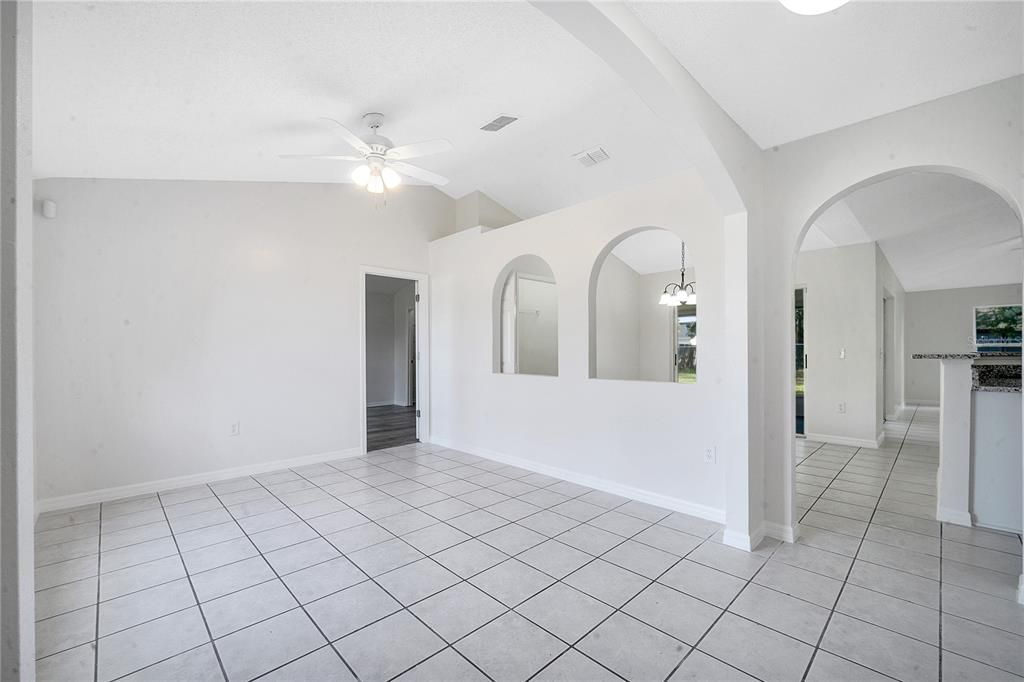 For Sale: $289,900 (3 beds, 2 baths, 1420 Square Feet)