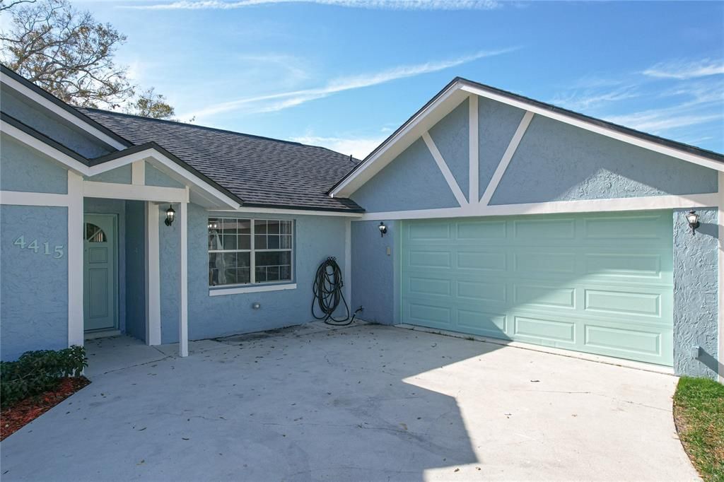 For Sale: $349,900 (3 beds, 2 baths, 1888 Square Feet)