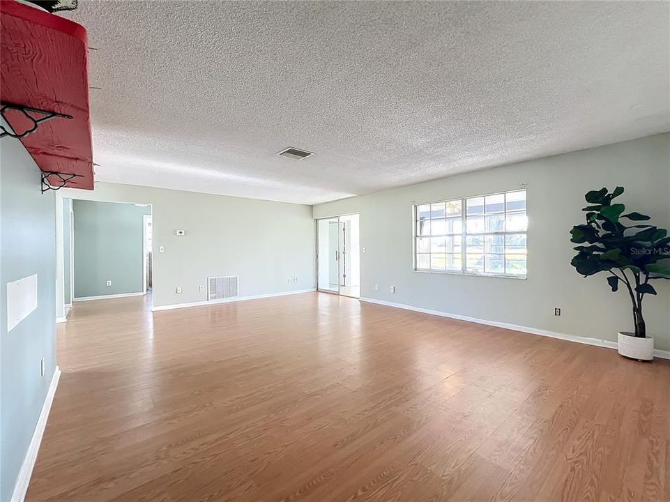 Kitchen Island with breakfast bar