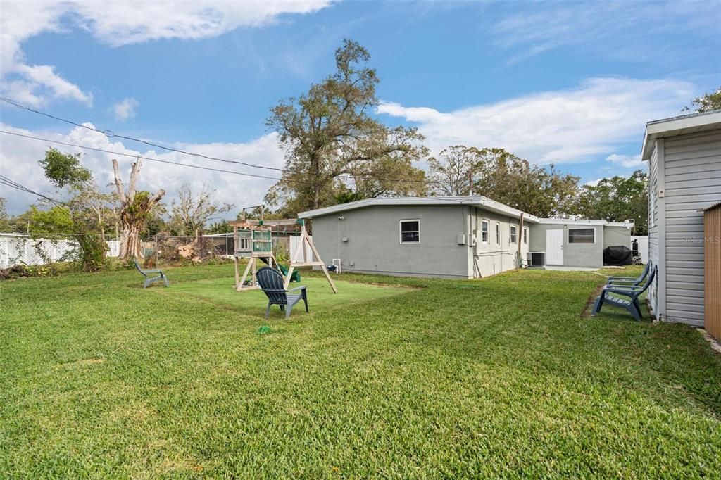 For Sale: $450,000 (3 beds, 2 baths, 1456 Square Feet)