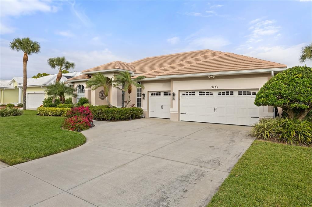 For Sale: $762,500 (3 beds, 2 baths, 2270 Square Feet)