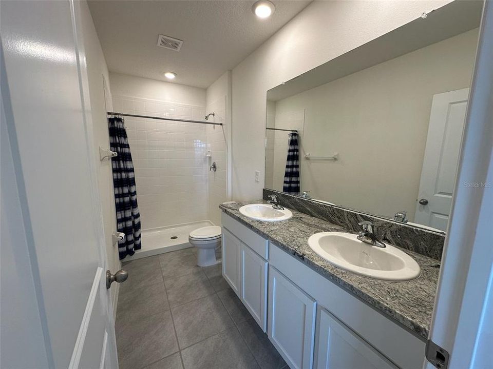 For Sale: $329,900 (3 beds, 2 baths, 1673 Square Feet)