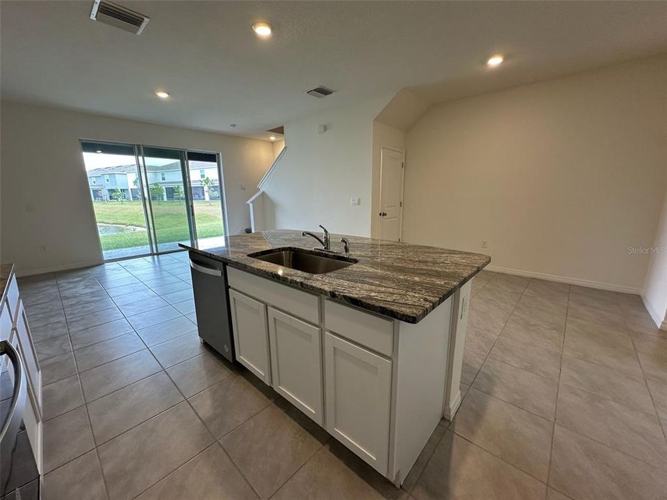 For Sale: $329,900 (3 beds, 2 baths, 1673 Square Feet)