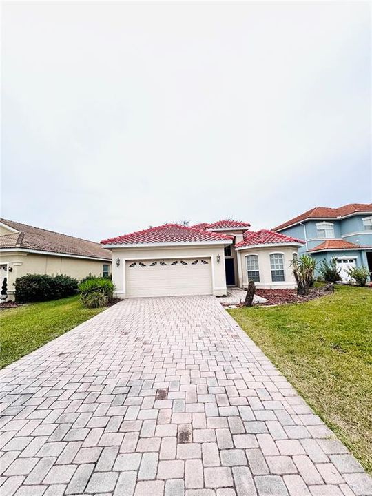 For Sale: $530,000 (3 beds, 2 baths, 1937 Square Feet)