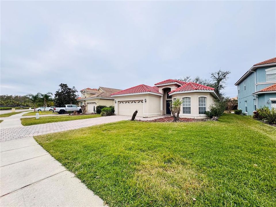 For Sale: $530,000 (3 beds, 2 baths, 1937 Square Feet)