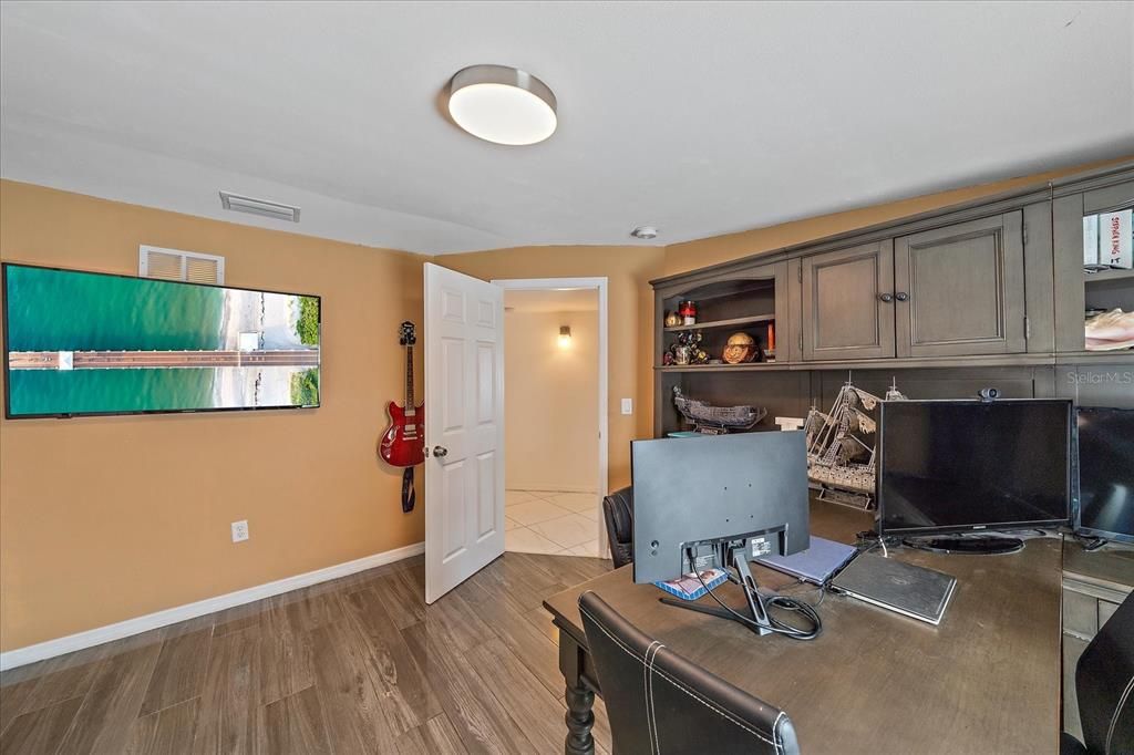 For Sale: $589,900 (3 beds, 2 baths, 1650 Square Feet)