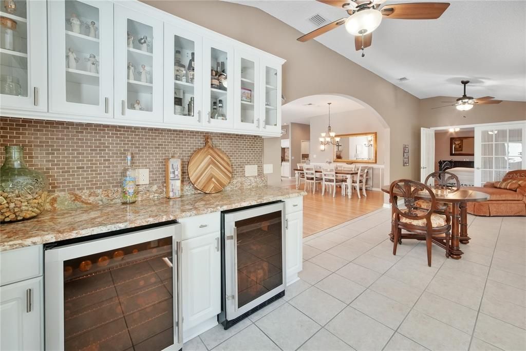 Rear lanai with wet bar and two refrigerators (wine or soft drinks).