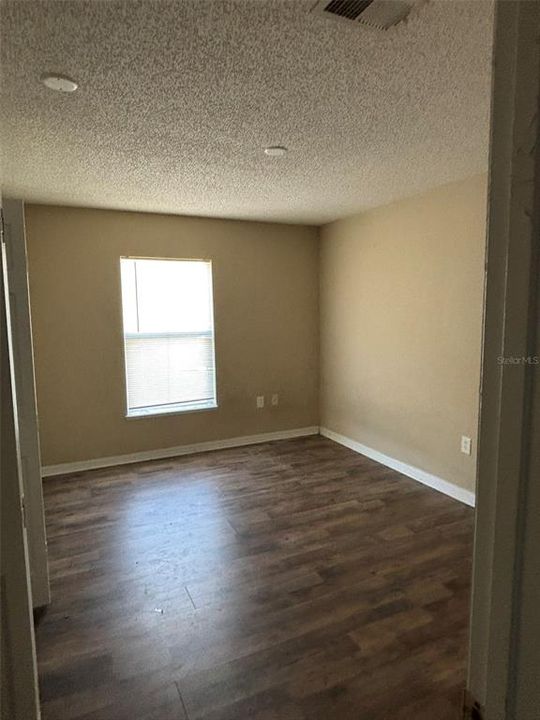 For Rent: $2,000 (4 beds, 2 baths, 2237 Square Feet)