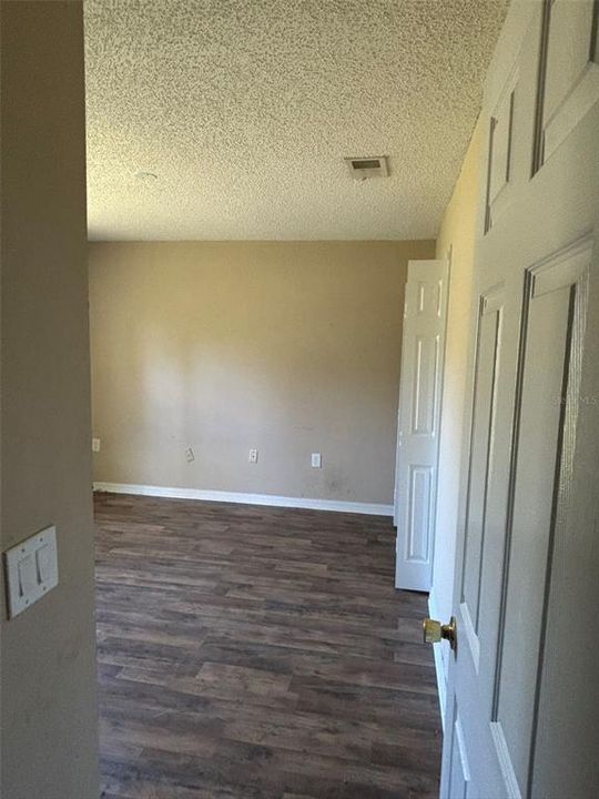 For Rent: $2,000 (4 beds, 2 baths, 2237 Square Feet)