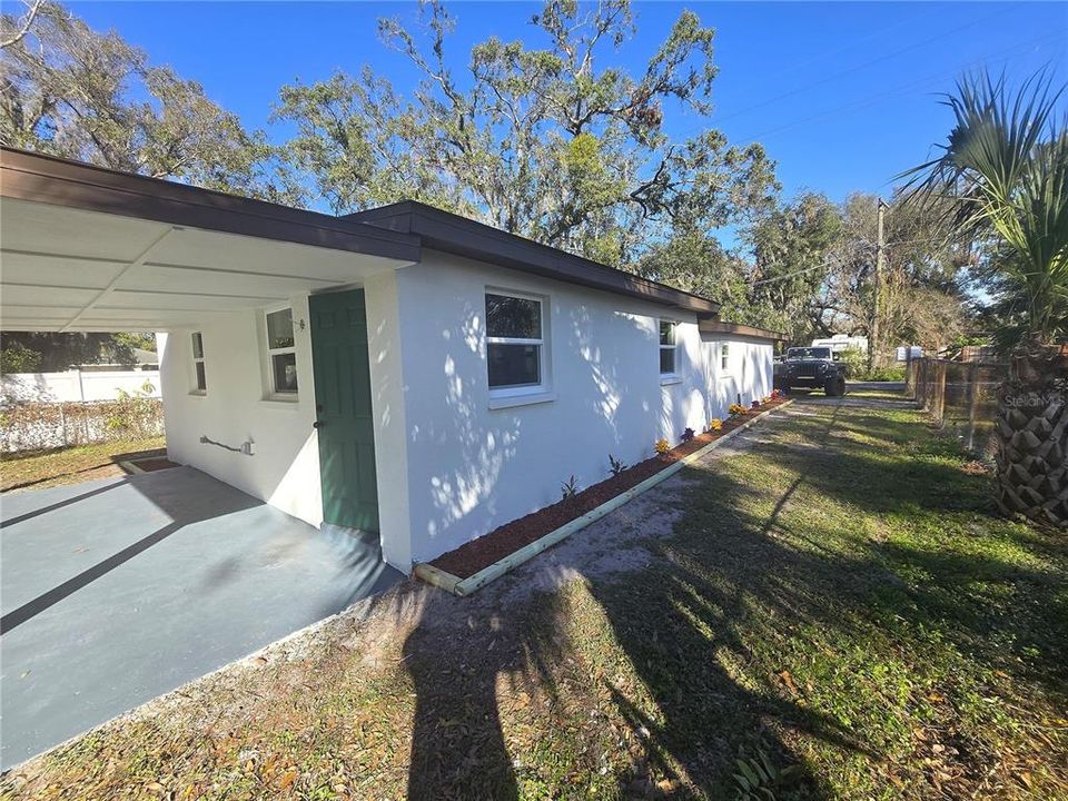 For Sale: $239,900 (3 beds, 2 baths, 1053 Square Feet)