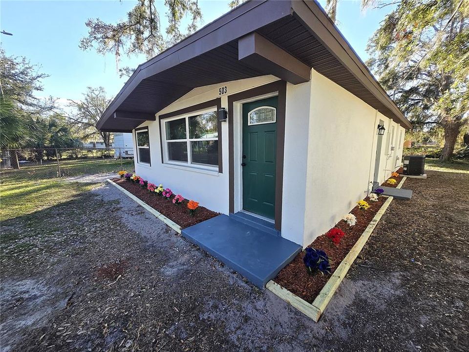 For Sale: $239,900 (3 beds, 2 baths, 1053 Square Feet)