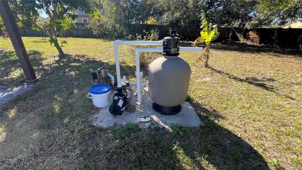 VS pool pump and sand filter system (2021)