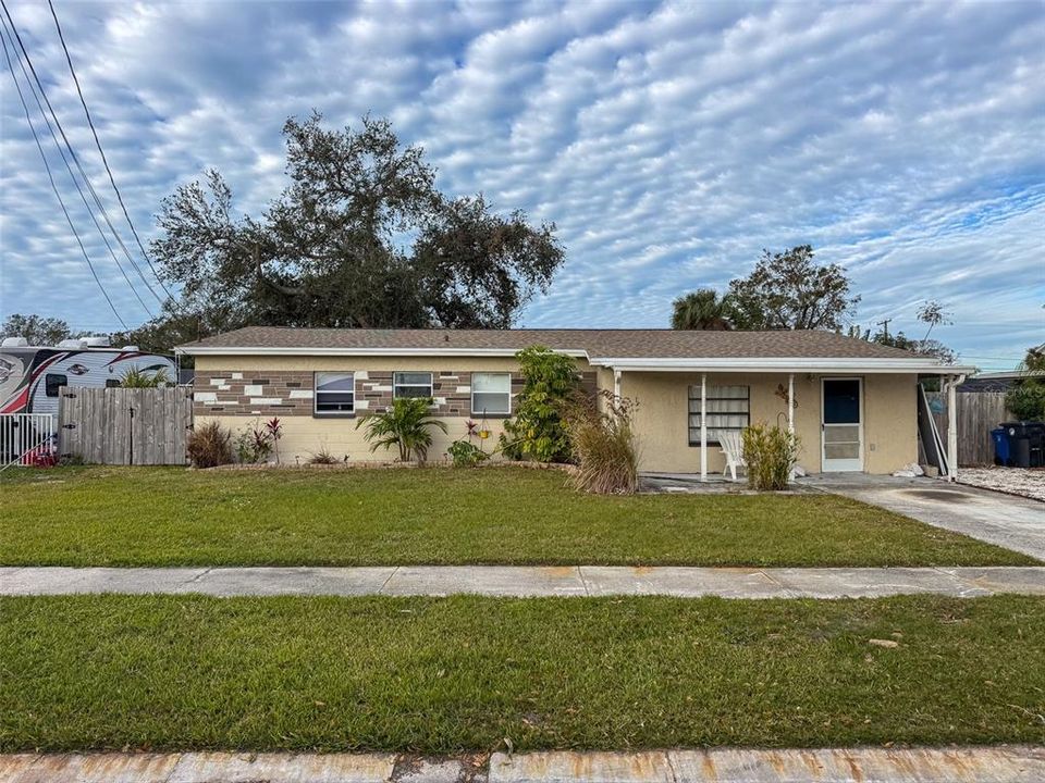 For Sale: $264,900 (4 beds, 2 baths, 1480 Square Feet)