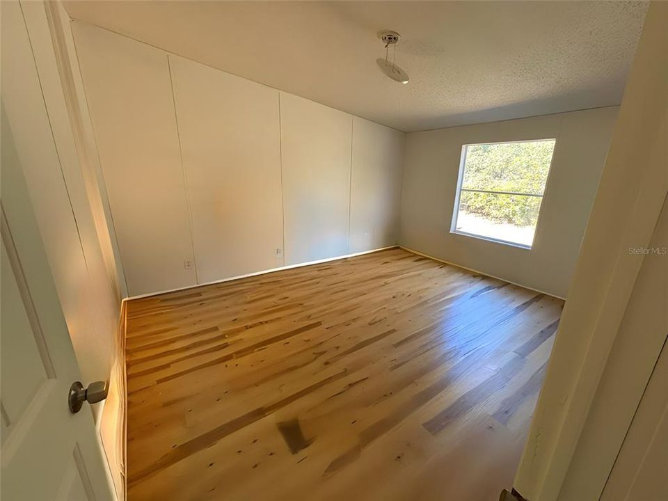 待售: $250,000 (4 贝兹, 2 浴室, 2160 平方英尺)