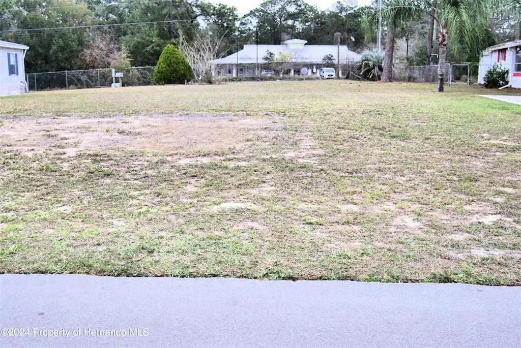 最近售出: $24,900 (0.22 acres)
