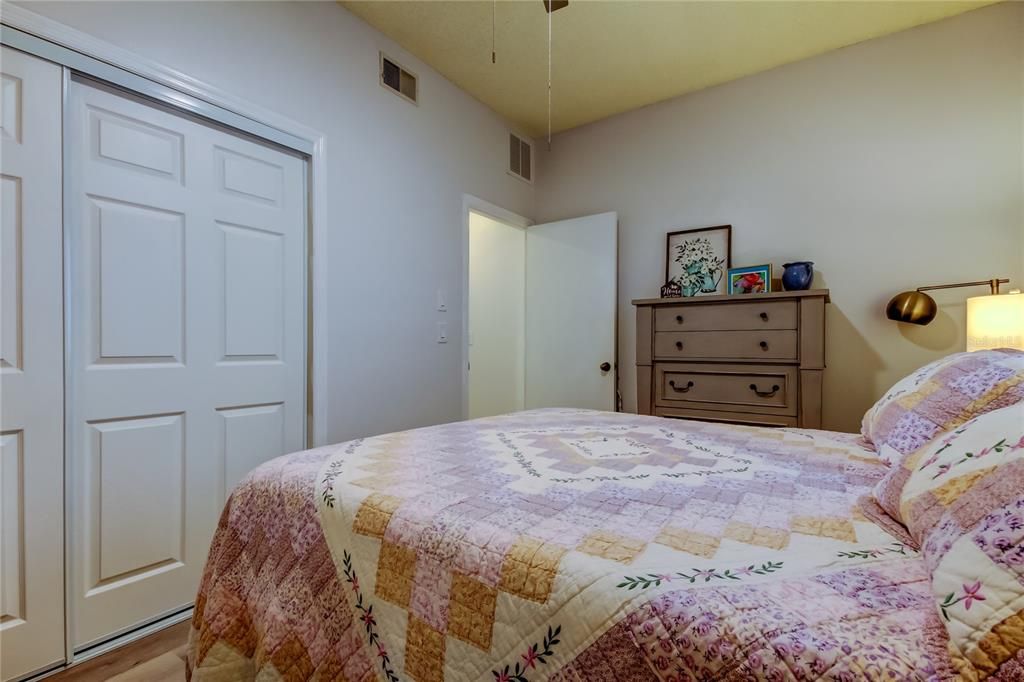 For Sale: $300,000 (2 beds, 2 baths, 1170 Square Feet)