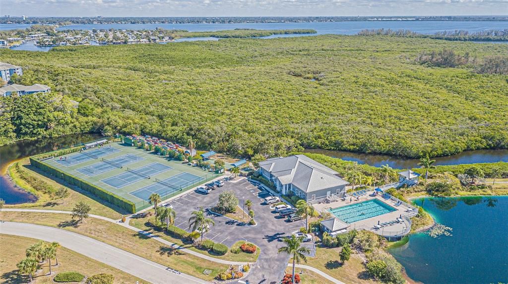 Amenities of Perico Bay Club.