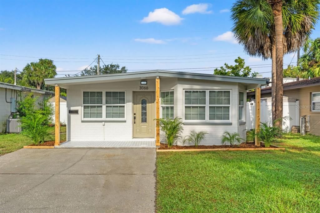 For Sale: $659,900 (3 beds, 2 baths, 1056 Square Feet)